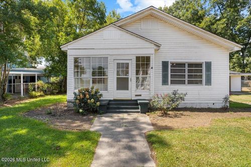 404 Dubose St, Ellisville, MS, 39437-3014 | Card Image