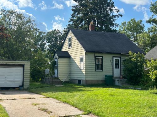 609 Nw 9th Ave, Grand Rapids, MN, 55744-2341 | Card Image