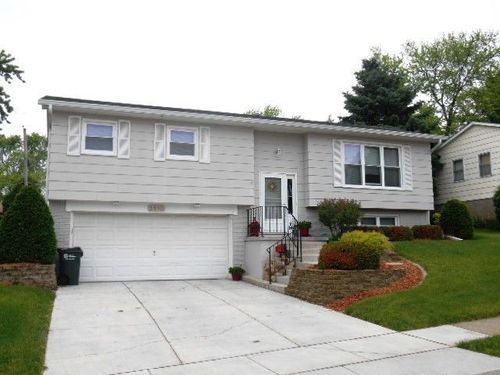 2610 N Dittmer St, Davenport, IA, 52804-1320 | Card Image