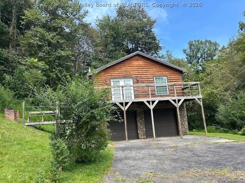 208 Spooky Lane, Charleston, WV, 25306 | Card Image