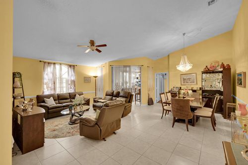 apt-h-5379 Verona Dr, Boynton Beach, FL, 33437-5262 | Card Image