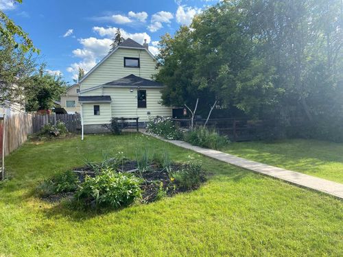13009 18 Avenue, Blairmore, AB, T0K0E0 | Card Image