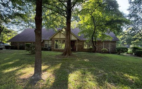 654 N Forrest St, Forrest City, AR, 72335-2851 | Card Image