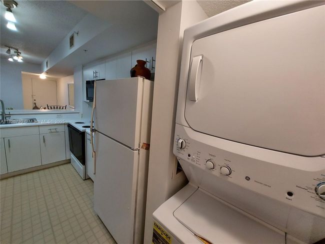 APT-125 - 2640 S University Dr, Condo with 2 bedrooms, 2 bathrooms and null parking in Davie FL | Image 17