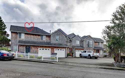 301 C Avenue, Astoria, OR, 97138 | Card Image