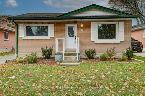 79 Hoffman St, Kitchener, ON, N2M3M8 | Card Image