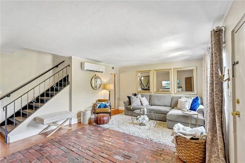 b-284 Lakemoore Dr Ne, Atlanta, GA, 30342-3875 | Card Image