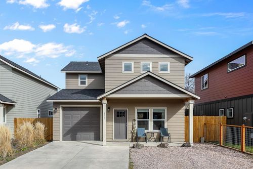 871 Ne 6th St, Prineville, OR, 97754-3140 | Card Image