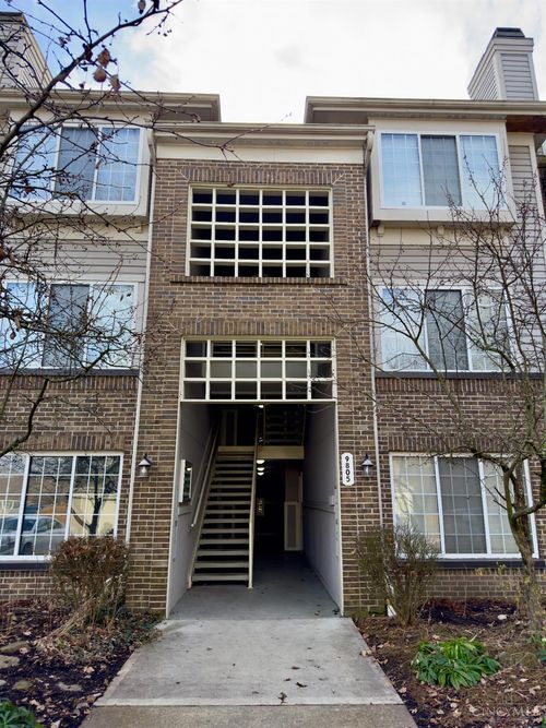 9805 Regatta Dr, Colerain Twp, OH, 45252-1970 | Card Image