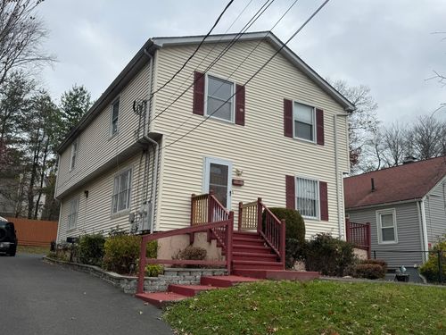 82 Ashford St, Hartford, CT, 06120-1103 | Card Image