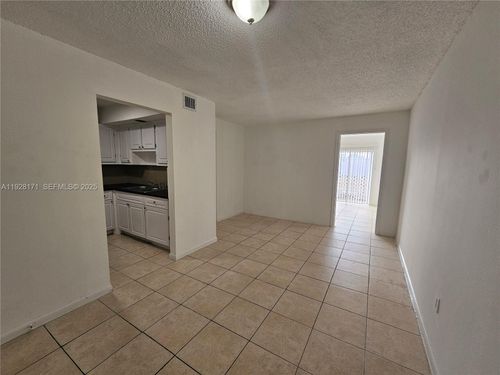 apt-206-3610 Nw 21st St, Lauderdale Lakes, FL, 33311-9216 | Card Image