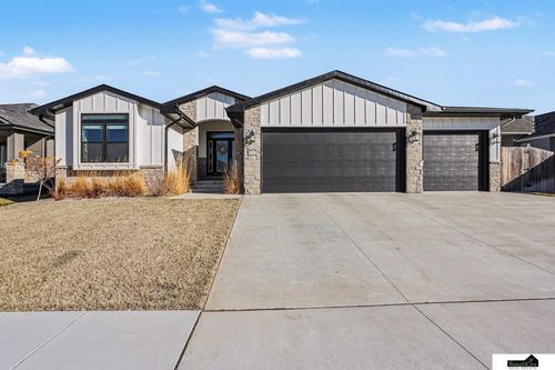 8736 S 81st St, Lincoln, NE, 68516-2097 | Card Image