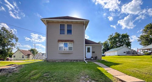 107 5th St Sw, Waukon, IA, 52172-1856 | Card Image