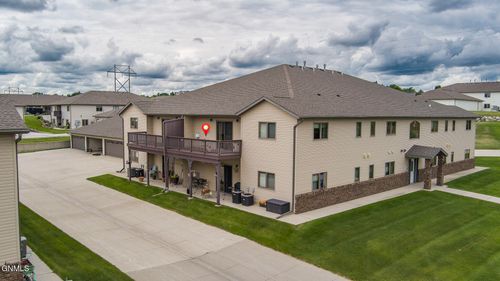 2-3401 Sharloh Pl, Bismarck, ND, 58501-7794 | Card Image