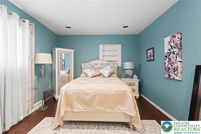 1048 N 27 Th St, House other with 4 bedrooms, 4 bathrooms and null parking in Allentown PA | Image 25