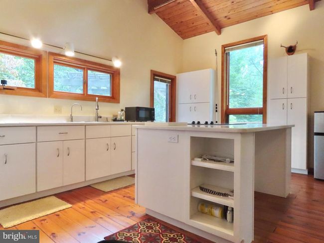 30 Timothy Ln, House other with 2 bedrooms, 3 bathrooms and null parking in WASHINGTON VA | Image 14