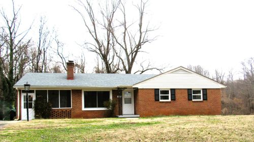 207 Martins Ln, Madison Heights, VA, 24572-2339 | Card Image