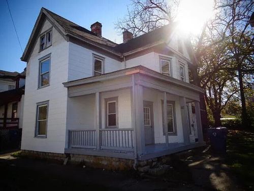 106 W Hickman St, Winchester, KY, 40391-1834 | Card Image