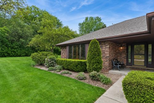 707-707 Chelsey Ct, Gurnee, IL, 60031-6105 | Card Image