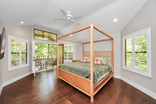 3 Hidden Deer Corner Ct, The Woodlands, TX, 77381-4502 | Card Image