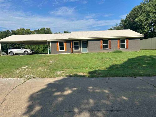 415 Se 3rd St, Perkins, OK, 74059-3406 | Card Image