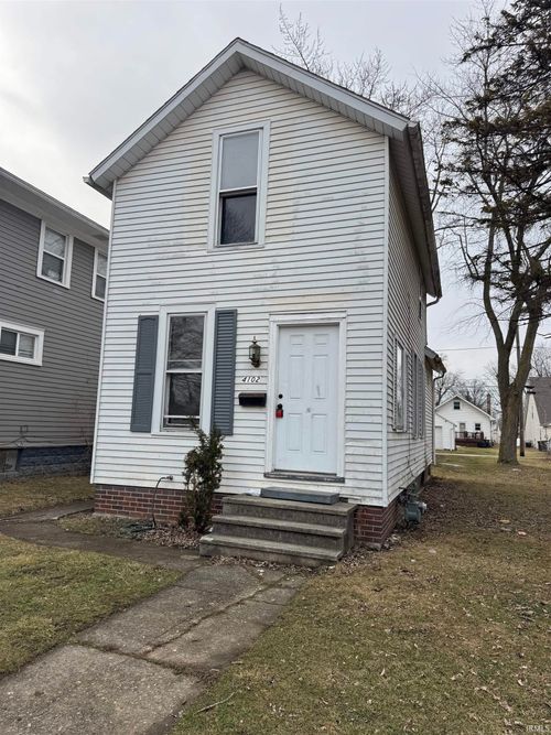 4102 Warsaw St, Fort Wayne, IN, 46806-1800 | Card Image