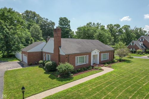 660 East Dr, Seymour, IN, 47274-1432 | Card Image