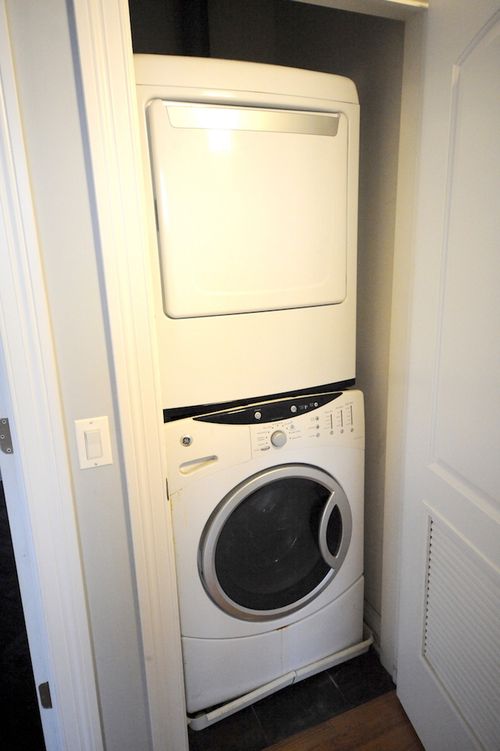 2903 Irving Park Rd, Chicago, IL, 60618-3589 | Card Image