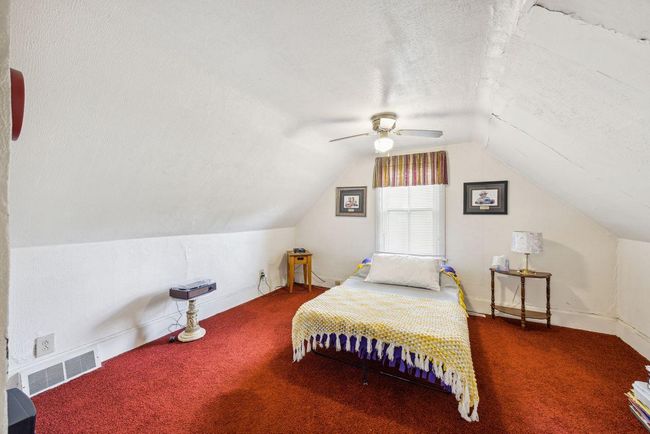 Upper Level Bedroom | Image 10