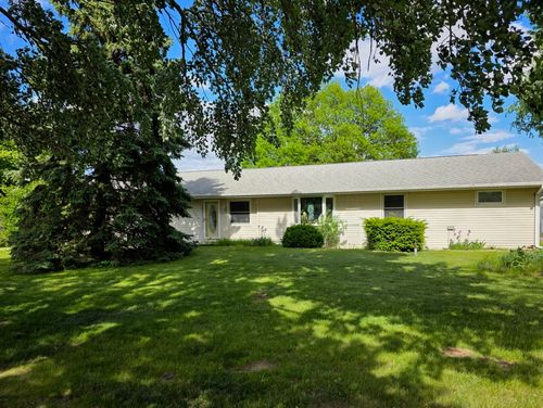 8950 Hoover Rd, Rock Falls, IL, 61071-9413 | Card Image