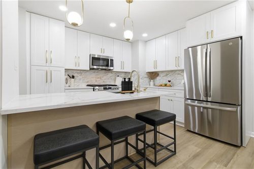 1124 Creatwood Pl Se, Smyrna, GA, 30080-8214 | Card Image