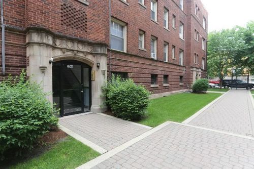 apt-3t-3265 W Wrightwood Ave, CHICAGO, IL, 60647-1621 | Card Image