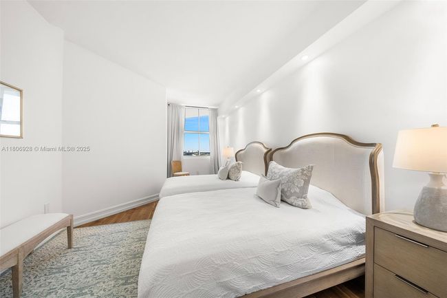 9C - 9751 E Bay Harbor Dr, Condo with 2 bedrooms, 3 bathrooms and null parking in Bay Harbor Islands FL | Image 33