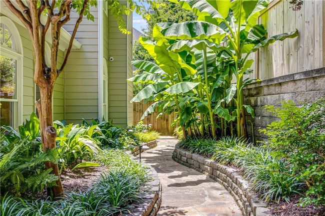 1078 Shady Valley Pl Ne, House other with 3 bedrooms, 3 bathrooms and null parking in Atlanta GA | Image 39