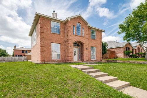 2416 Redfield Dr, Mesquite, TX, 75181-4635 | Card Image