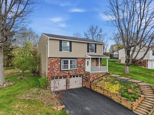 111 Sunview Dr, Beaver Falls, PA, 15010-1154 | Card Image