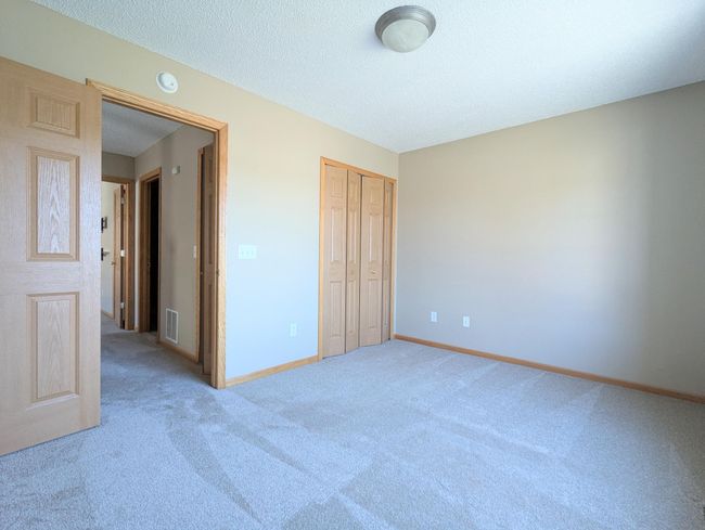 6835 Pine Crest Trl S, Townhouse with 2 bedrooms, 2 bathrooms and null parking in Cottage Grove MN | Image 12