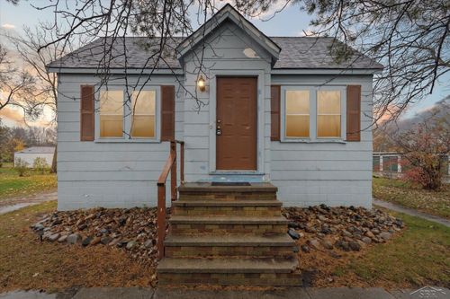 930 E Pine St, Sebewaing, MI, 48759-9701 | Card Image