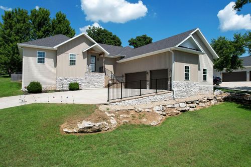 721 Rippling Creek Rd, Nixa, MO, 65714-6716 | Card Image
