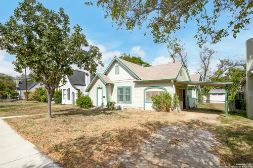 1443 W Lynwood Ave, San Antonio, TX, 78201-4551 | Card Image