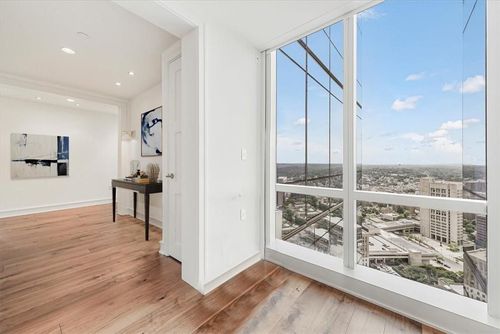 ph2bc-1 Renaissance Sq, White Plains, NY, 10601-3000 | Card Image
