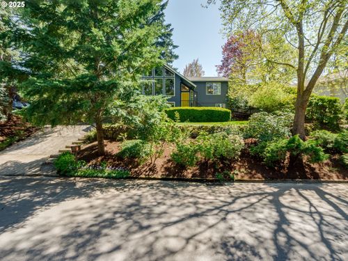 2490 Sw Scenic Dr, Portland, OR, 97225-4116 | Card Image