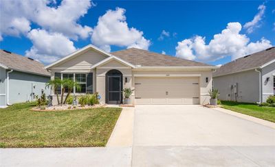 1523 Glen Grove Loop, House other with 3 bedrooms, 2 bathrooms and null parking in Wesley Chapel FL | Image 1