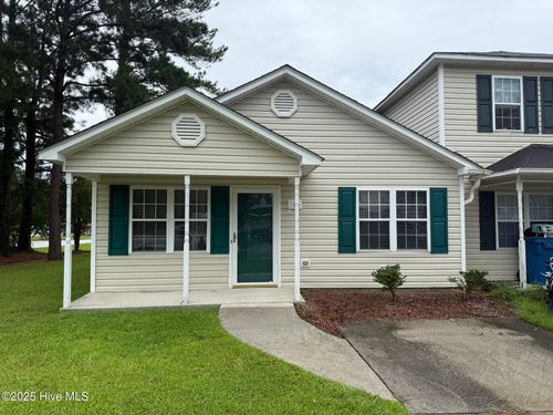 101 Croatan Ct, Jacksonville, NC, 28546-5818 | Card Image