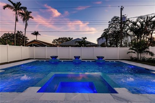 668 104th Ave N, NAPLES, FL, 34108-3227 | Card Image