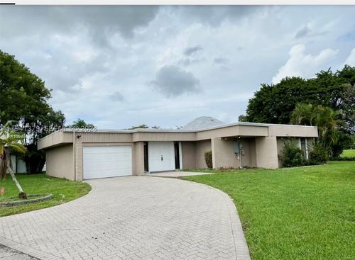 6105 Royal Poinciana Ln, Tamarac, FL, 33319-6108 | Card Image