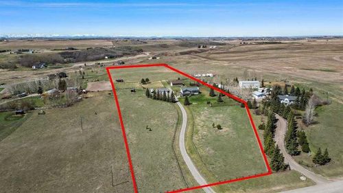 306023 92 Street E, De Winton, AB, T0L0X0 | Card Image