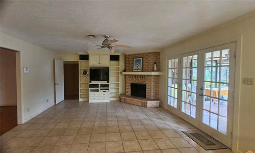 7922 Wilmerdean St, Houston, TX, 77061-2324 | Card Image