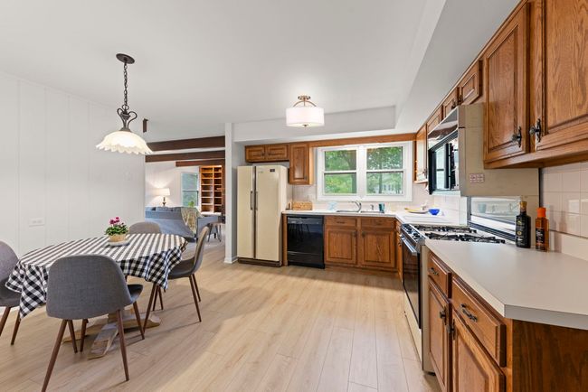2s644 Devonshire Ln, House other with 4 bedrooms, 3 bathrooms and 2 parking in Glen Ellyn IL | Image 15
