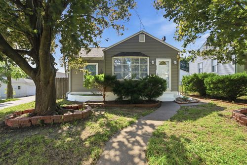 424 20th St, Bettendorf, IA, 52722-4913 | Card Image